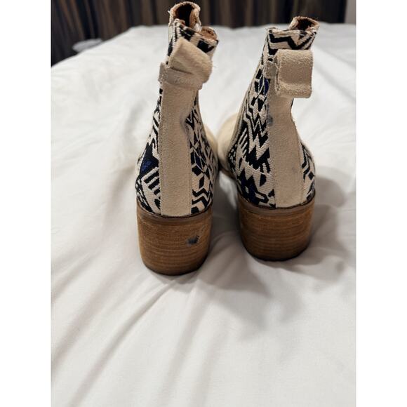 TOMS Aztec Women's Cream Booties - Size 9.5 NWOT - Picture 4 of 8